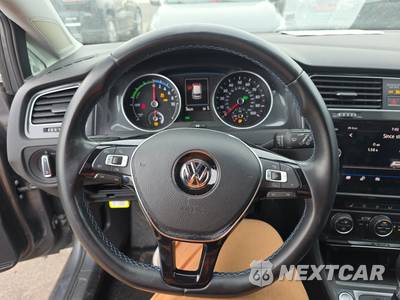 2017 Volkswagen e-Golf SE Hatchback - zdjęcie 10 z 17 - miniatura