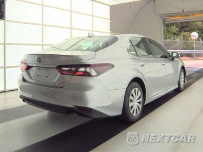 2022 Toyota Camry Hybrid LE - zdjęcie 4 z 24 - miniatura