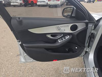 2016 Mercedes-Benz C 300 - zdjęcie 9 z 29 - miniatura