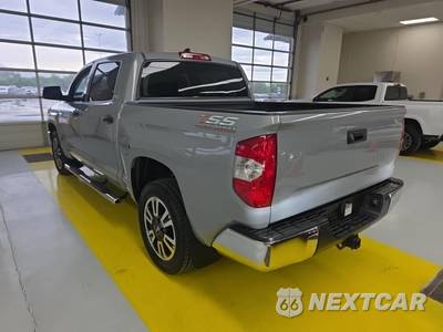 2020 Toyota Tundra SR5 Crew Cab Short Bed - zdjęcie 6 z 16 - miniatura
