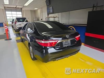 2015 Toyota Camry SE - zdjęcie 6 z 16 - miniatura