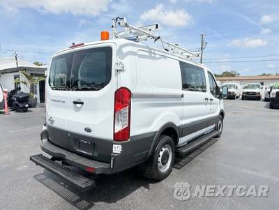 2015 Ford Transit 250 Cargo Van w/RH Sliding Door Low Roof 130.0" WB - zdjęcie 5 z 22 - miniatura