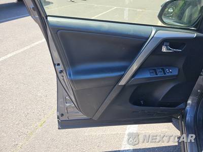 2018 Toyota RAV4 XLE - zdjęcie 9 z 38 - miniatura