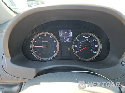 2015 Hyundai Accent GLS Sedan - zdjęcie 12 z 38 - miniatura