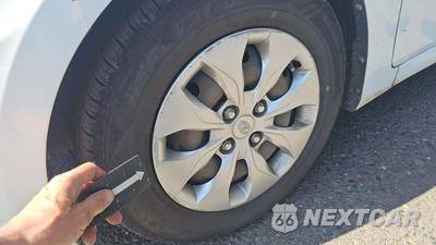 2015 Hyundai Accent GLS Sedan - zdjęcie 32 z 38 - miniatura