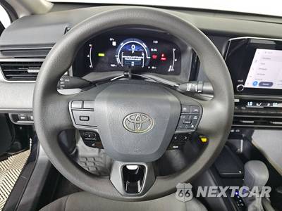 2026 Toyota Camry LE - zdjęcie 10 z 22 - miniatura
