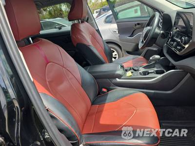 2023 Toyota Highlander LE - zdjęcie 8 z 25 - miniatura