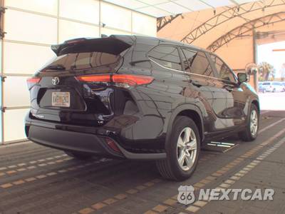 2023 Toyota Highlander LE - zdjęcie 4 z 25 - miniatura