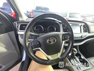 2019 Toyota Highlander XLE - zdjęcie 10 z 25 - miniatura