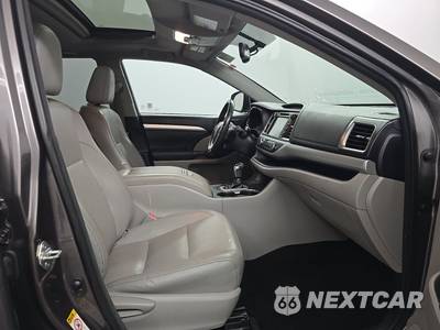 2014 Toyota Highlander XLE - zdjęcie 8 z 33 - miniatura