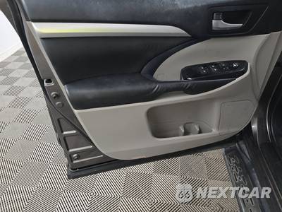 2014 Toyota Highlander XLE - zdjęcie 9 z 33 - miniatura