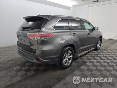 2014 Toyota Highlander XLE - zdjęcie 4 z 33 - miniatura