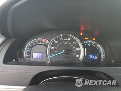 2014 Toyota Camry SE - zdjęcie 12 z 35 - miniatura
