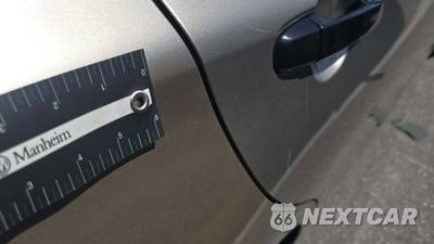 2016 Toyota Camry SE - zdjęcie 7 z 8 - miniatura