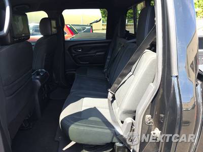 2019 Nissan TITAN SV Crew Cab Short Bed - zdjęcie 13 z 51 - miniatura