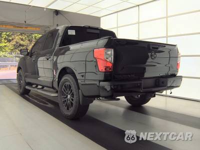 2019 Nissan TITAN SV Crew Cab Short Bed - zdjęcie 6 z 51 - miniatura