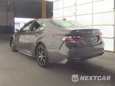 2024 Toyota Camry SE - zdjęcie 2 z 31 - miniatura