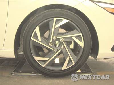 2025 Hyundai Elantra SEL Convenience - zdjęcie 10 z 24 - miniatura