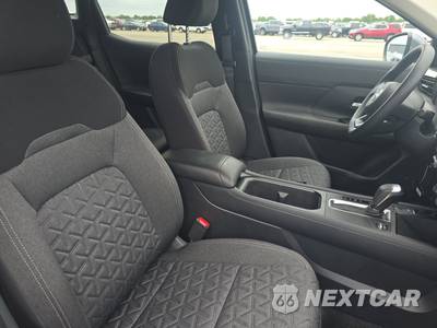 2025 Nissan Kicks SV - zdjęcie 8 z 27 - miniatura