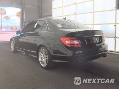 2013 Mercedes-Benz C 300 4MATIC Sedan - zdjęcie 6 z 18 - miniatura