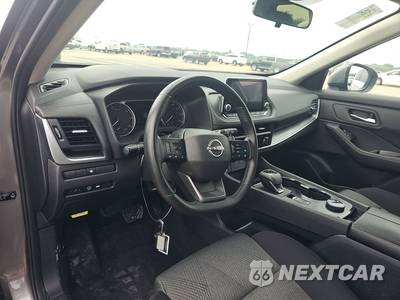 2025 Nissan Rogue SV - zdjęcie 17 z 24 - miniatura