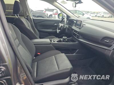 2025 Nissan Rogue SV - zdjęcie 14 z 24 - miniatura