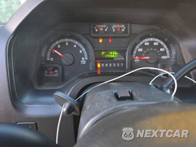 2013 Ford Super Duty E-450 Cutaway DRW - zdjęcie 12 z 36 - miniatura