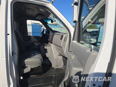 2013 Ford Super Duty E-450 Cutaway DRW - zdjęcie 8 z 36 - miniatura