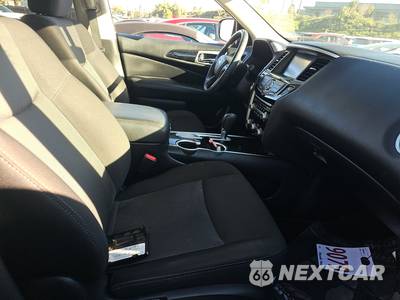 2020 Nissan Pathfinder SV - zdjęcie 8 z 25 - miniatura