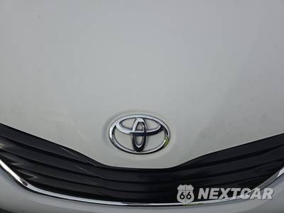 2014 Toyota Sienna L 7-Passenger 119.3" WB - zdjęcie 15 z 52 - miniatura