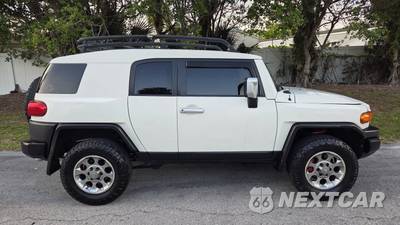 2012 Toyota FJ Cruiser w/Rear Doors - zdjęcie 8 z 8 - miniatura