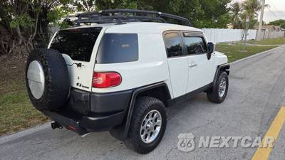 2012 Toyota FJ Cruiser w/Rear Doors - zdjęcie 6 z 8 - miniatura