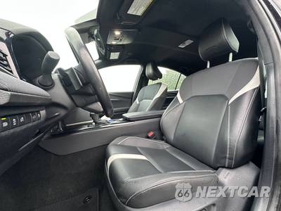 2025 Toyota Camry SE - zdjęcie 9 z 37 - miniatura