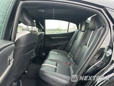 2025 Toyota Camry SE - zdjęcie 13 z 37 - miniatura