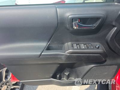 2021 Toyota Tacoma TRD Sport Crew Cab Medium Bed - zdjęcie 9 z 18 - miniatura