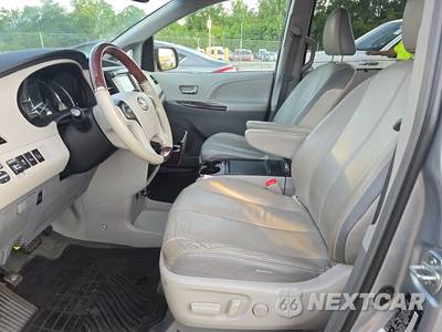 2014 Toyota Sienna Limited 7-Passenger 119.3" WB - zdjęcie 7 z 33 - miniatura