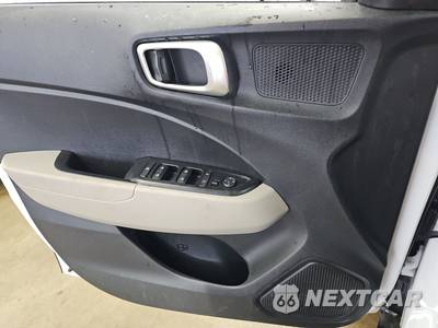 2025 Hyundai Venue SEL - zdjęcie 9 z 21 - miniatura