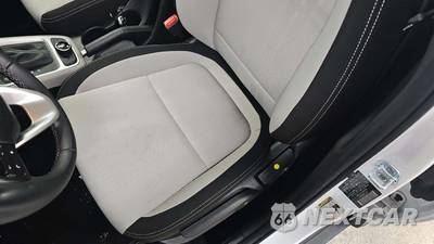 2025 Hyundai Venue SEL - zdjęcie 36 z 39 - miniatura