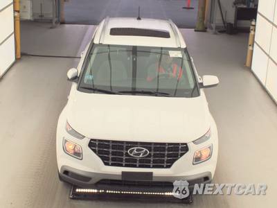 2025 Hyundai Venue SEL - zdjęcie 2 z 39 - miniatura