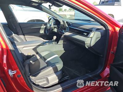 2025 Toyota Camry SE - zdjęcie 8 z 20 - miniatura