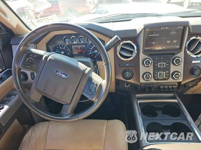 2013 Ford Super Duty F-250 Lariat Crew Cab Medium Bed - zdjęcie 11 z 17 - miniatura