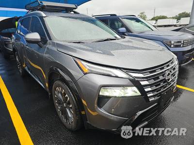 2025 Nissan Rogue Platinum - zdjęcie 3 z 26 - miniatura