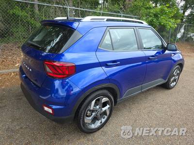 2025 Hyundai Venue SEL - zdjęcie 4 z 22 - miniatura