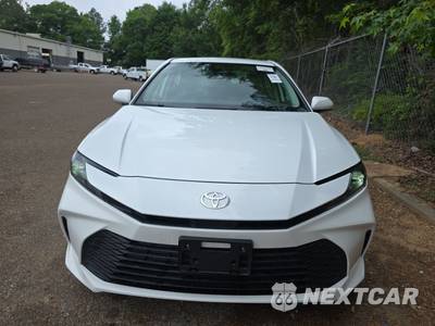 2025 Toyota Camry LE - zdjęcie 2 z 23 - miniatura