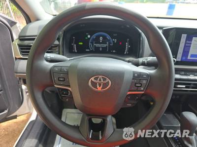 2025 Toyota Camry LE - zdjęcie 10 z 23 - miniatura