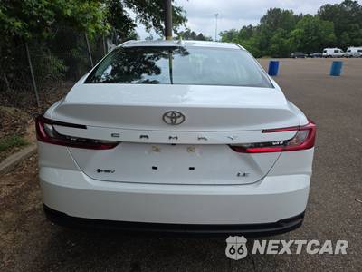 2025 Toyota Camry LE - zdjęcie 5 z 23 - miniatura