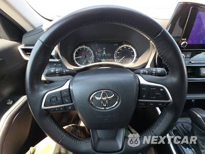 2024 Toyota Highlander LE - zdjęcie 10 z 32 - miniatura