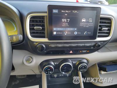2025 Hyundai Venue SEL - zdjęcie 11 z 22 - miniatura