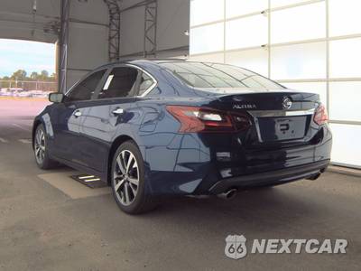 2017 Nissan Altima 2.5 SR - zdjęcie 6 z 36 - miniatura