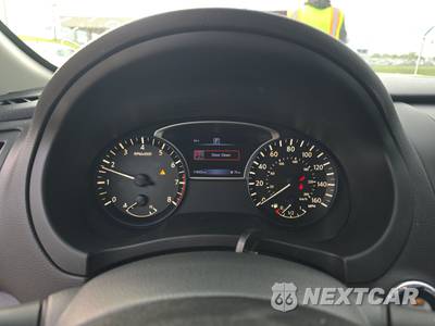 2017 Nissan Altima 2.5 SR - zdjęcie 12 z 36 - miniatura